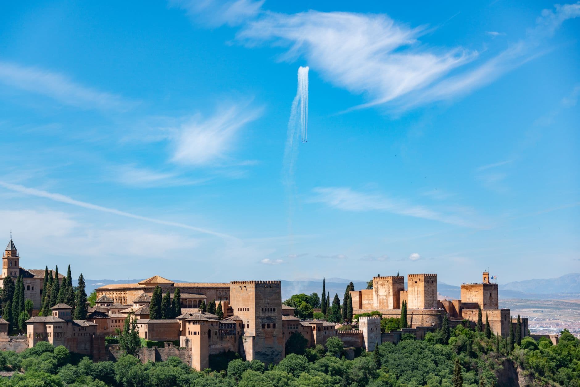 Things to Do in Granada (2026): Alhambra, Albaicín & Tapas