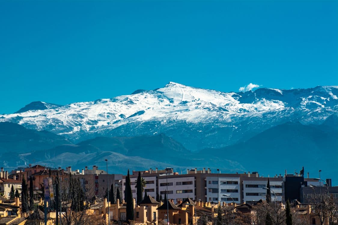 Granada Airport to Sierra Nevada: The Ski-Season Transfer Guide (2026/27)
